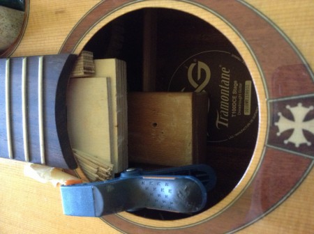 Refuerzo provisional en el interior de la caja.